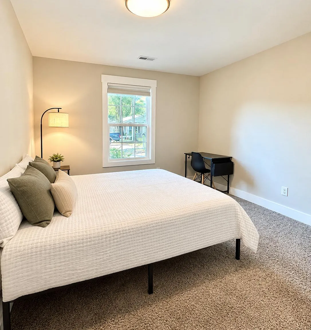 4 bed, 2.5 bath, 2100 sqft, $1,027 — Photo 1
