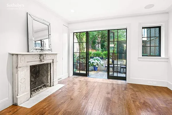 Rented by Sotheby's International Realty | media 34