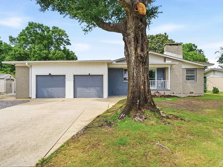 730 Nagel Dr — Photo 1