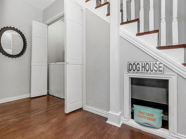 2240 Lawndale Dr — Photo 32