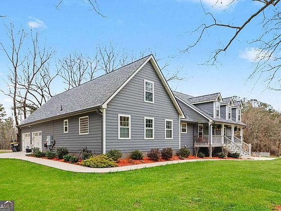 3rd image of 152 Bear Creek Rd