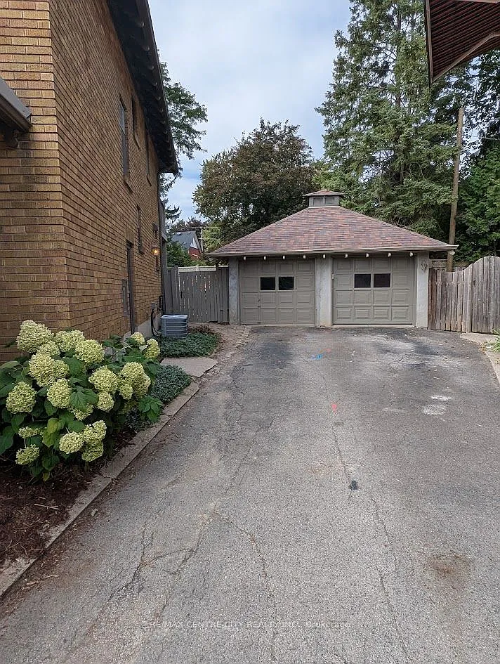 4 bed, $3,100 — Photo 4