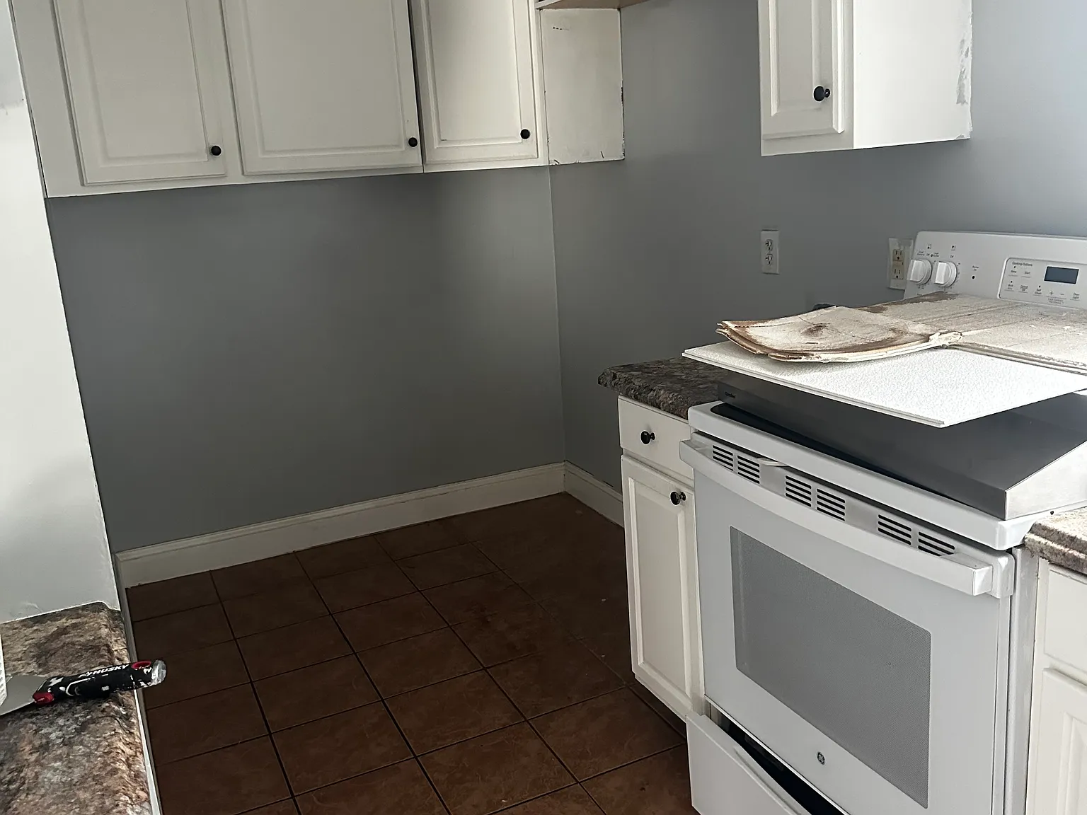 3 bed, 1201 sqft, $3,000 — Photo 2