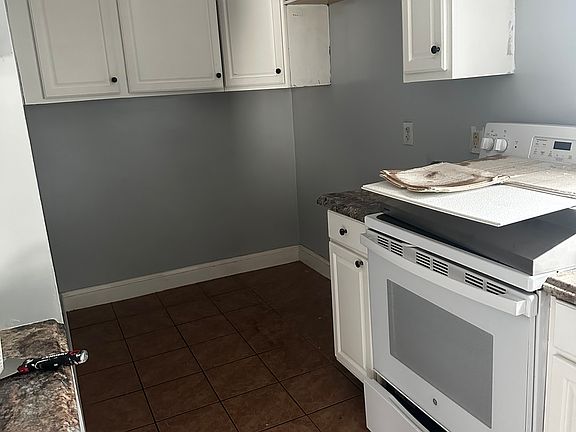 2nd image of 15-17 Exchange St