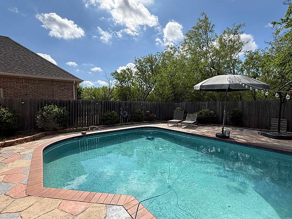 2nd image of 5437 Prairie Lace Ln