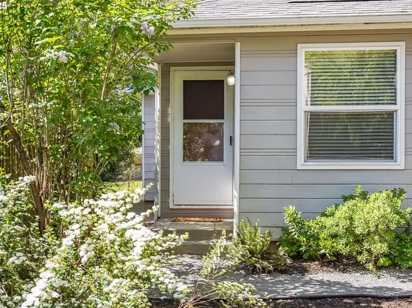 5319 SE Harney Dr, Portland, OR 97206