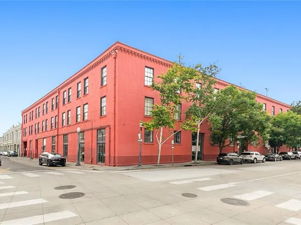 330 Julia St APT 321, New Orleans, LA 70130