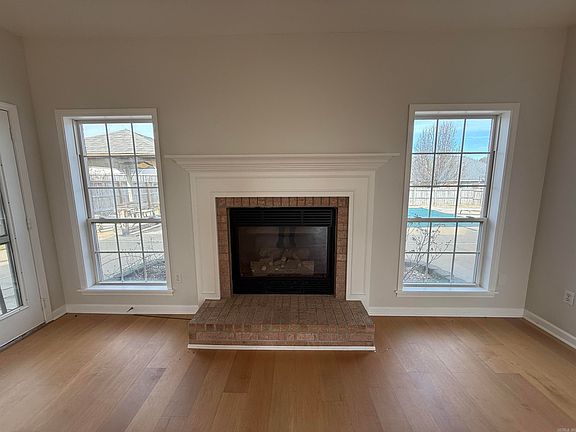 3rd image of 137 Grizzly Bear Dr