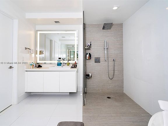 3rd image of 330 Sunny Isles Blvd Unit 5-1502