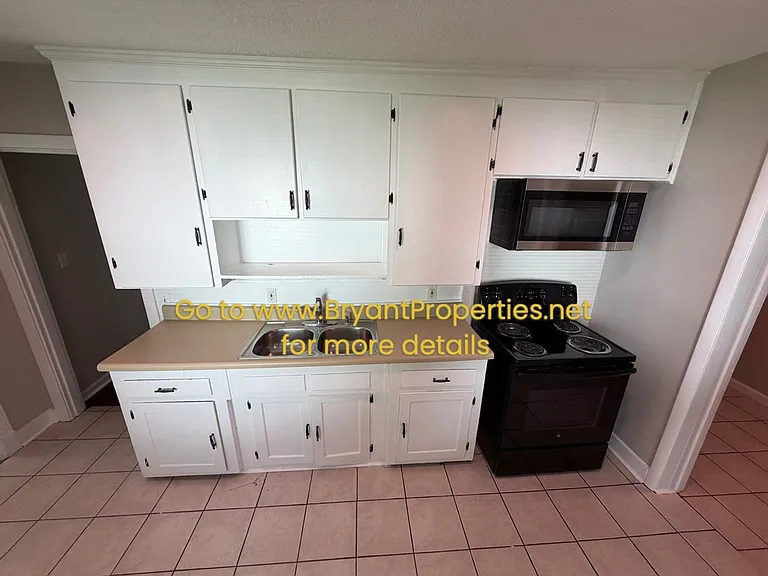 644 Carmel Ave — Photo 5