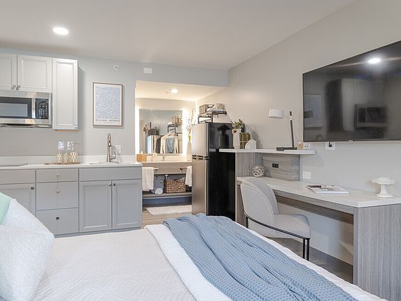 2nd image of 5040 Market St #219