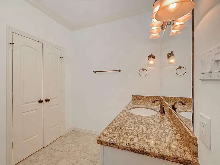 3218 Westridge St — Photo 27