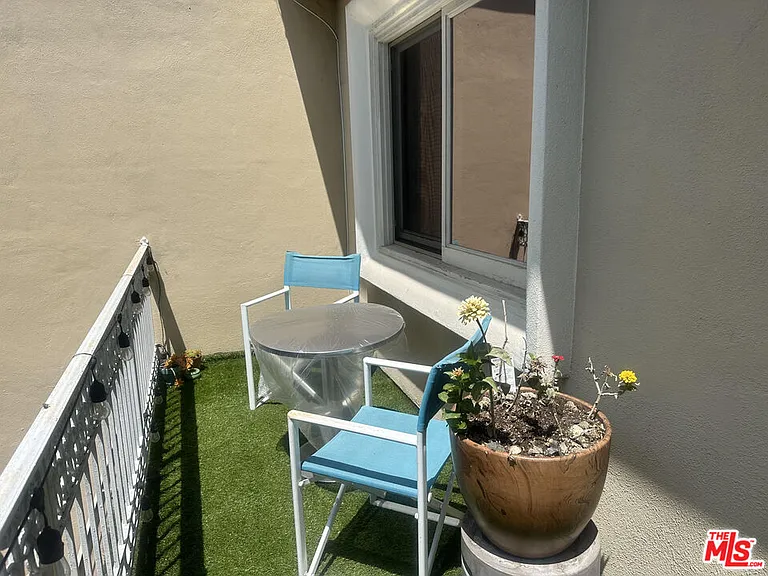 1278 S Camden Dr #301 — Photo 21