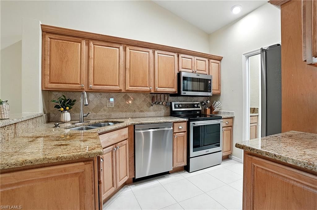 12629 Glen Hollow DR