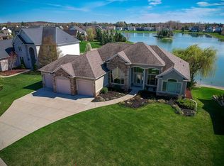 12627 Paradise Dr, Dewitt, MI 48820