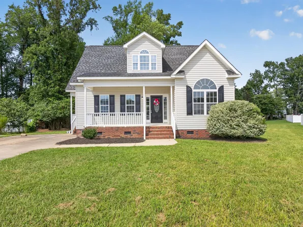 52 Season Ln, Selma, NC 27576