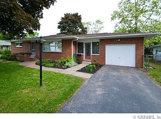 454 Wimbledon Rd, Rochester, NY 14617