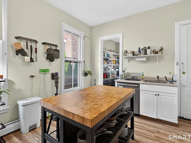 285 Humphrey St #1 — Photo 7