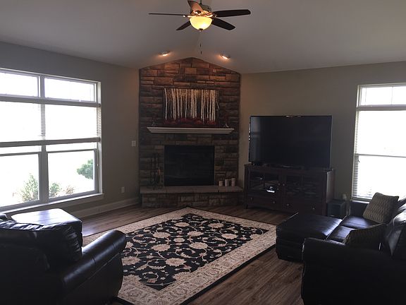 5th image of W351N5990 Westshore Ct