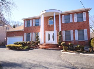 3335 Richmond Rd, Staten Island, NY 10306