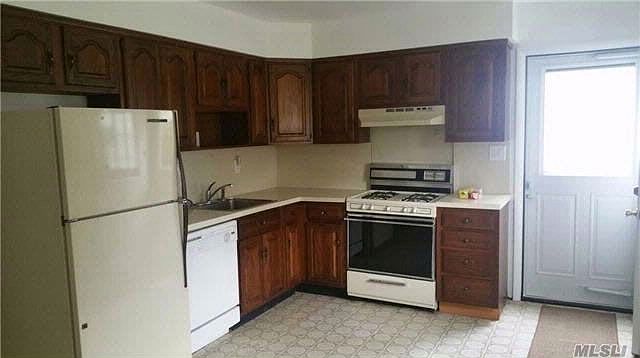2nd image of 1194 East Broadway