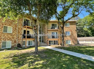 105 Dean Ave E #15, Champlin, MN 55316