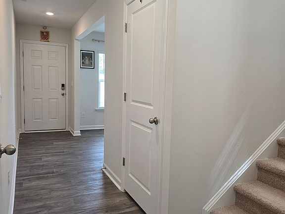 2nd image of 266 Palm Dr