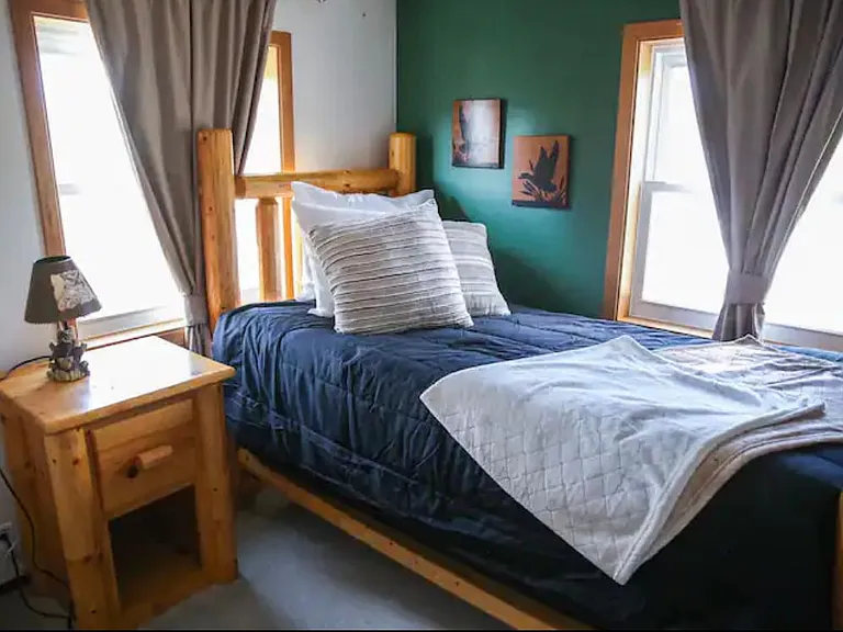 137 Aden St SW — Photo 25