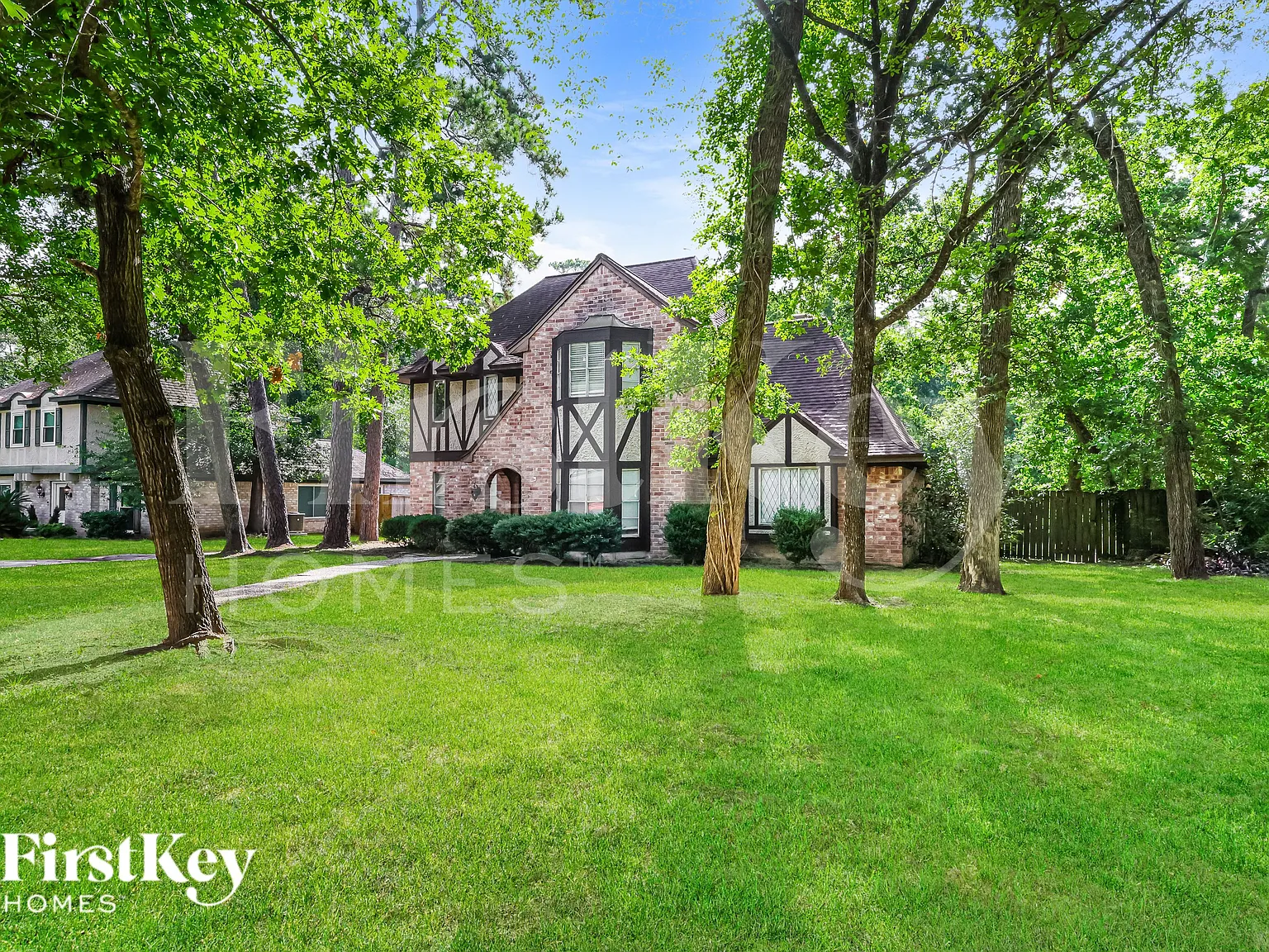 5 bed, 2.5 bath, 2497 sqft, $2,320 — Photo 1