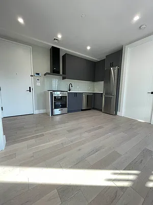 Rented by The MJS Group NY LLC | media 24