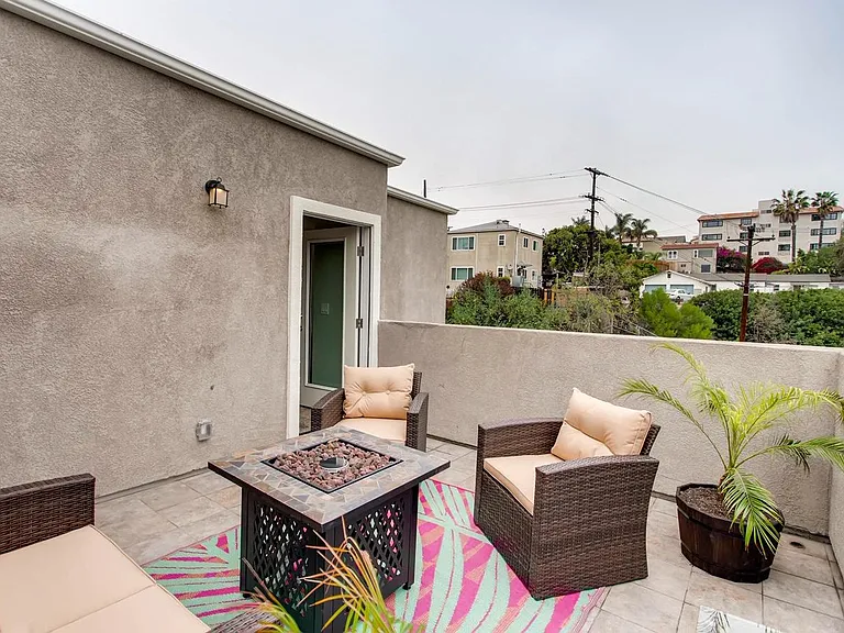 2546 State St — Photo 22