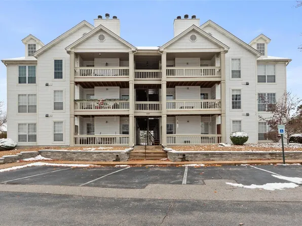 1445 Whispering Creek Dr APT D, Ballwin, MO 63021