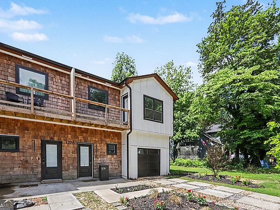 4th image of 1278 Plaza Ave #B