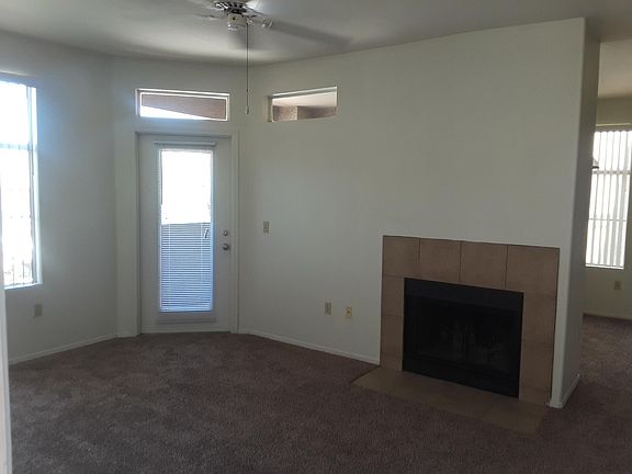 3rd image of 3830 S Lakewood Pkwy #2059