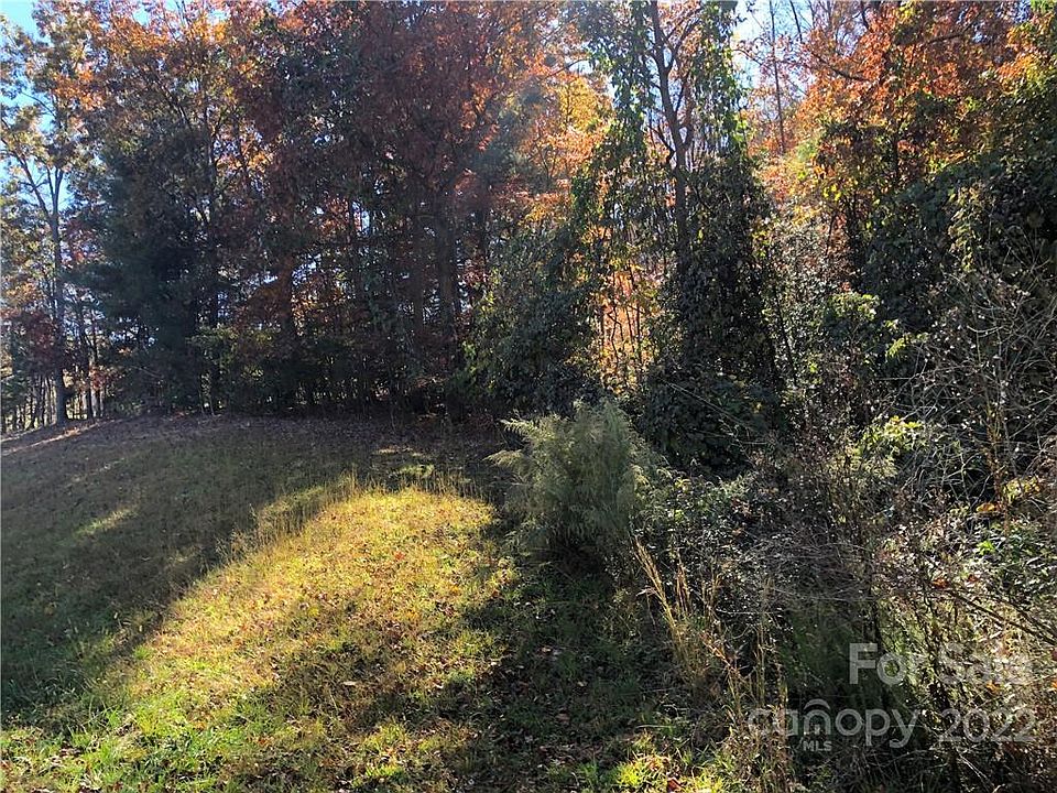 2nd image of 101 Springwood Dr NE