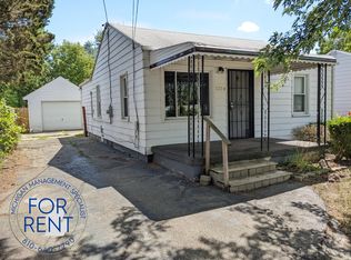 1204 Norton St, Burton, MI