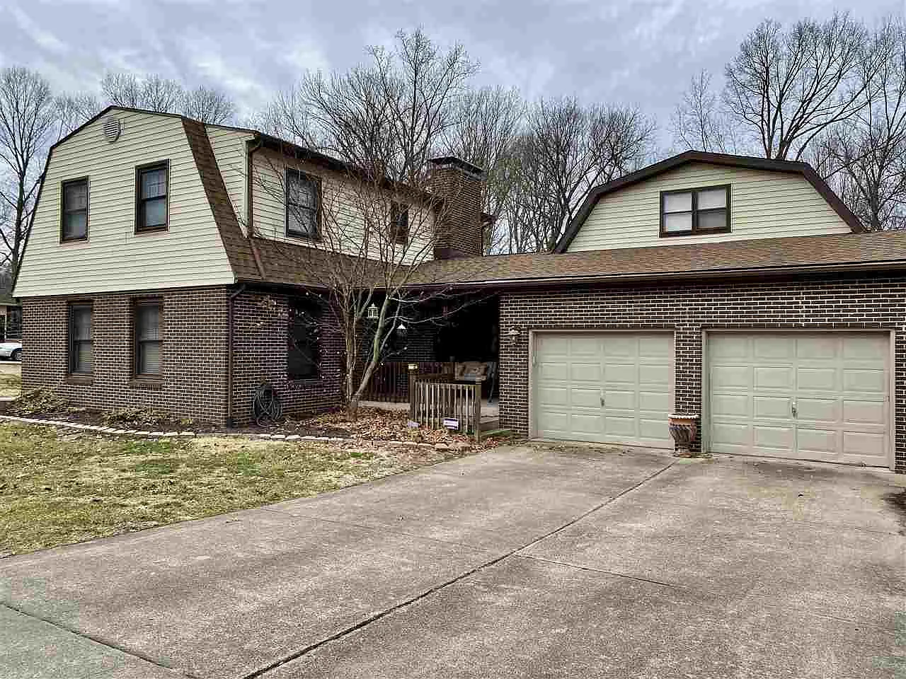 8646 N Whispering Woods Pl photo 1