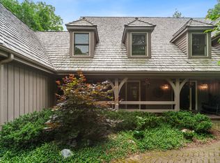 25 Coventry Ct, Lake Bluff, IL 60044