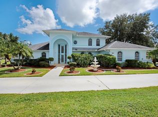 563 Lake Ashley Cir, West Melbourne, FL 32904
