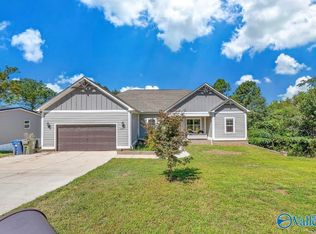 208 Townsend Dr SE, Huntsville, AL 35811