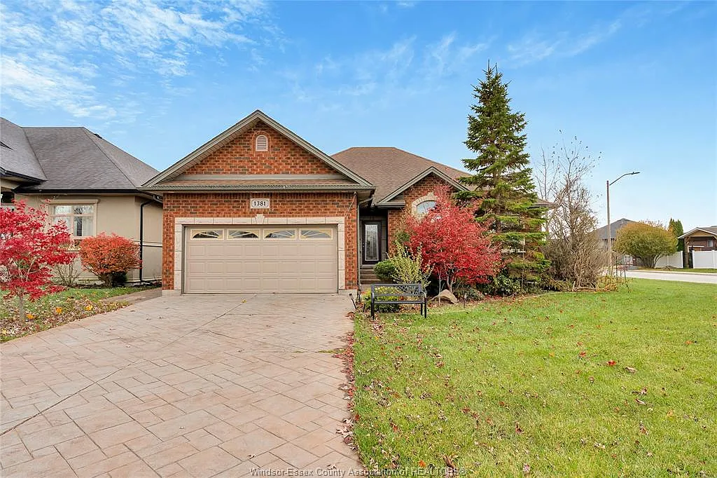 8 bed, $2,990 — Photo 1