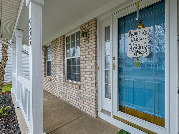 3rd image of 333 Dewfall Dr