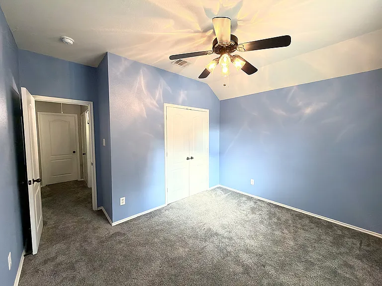 317 Sheridan Rd — Photo 21