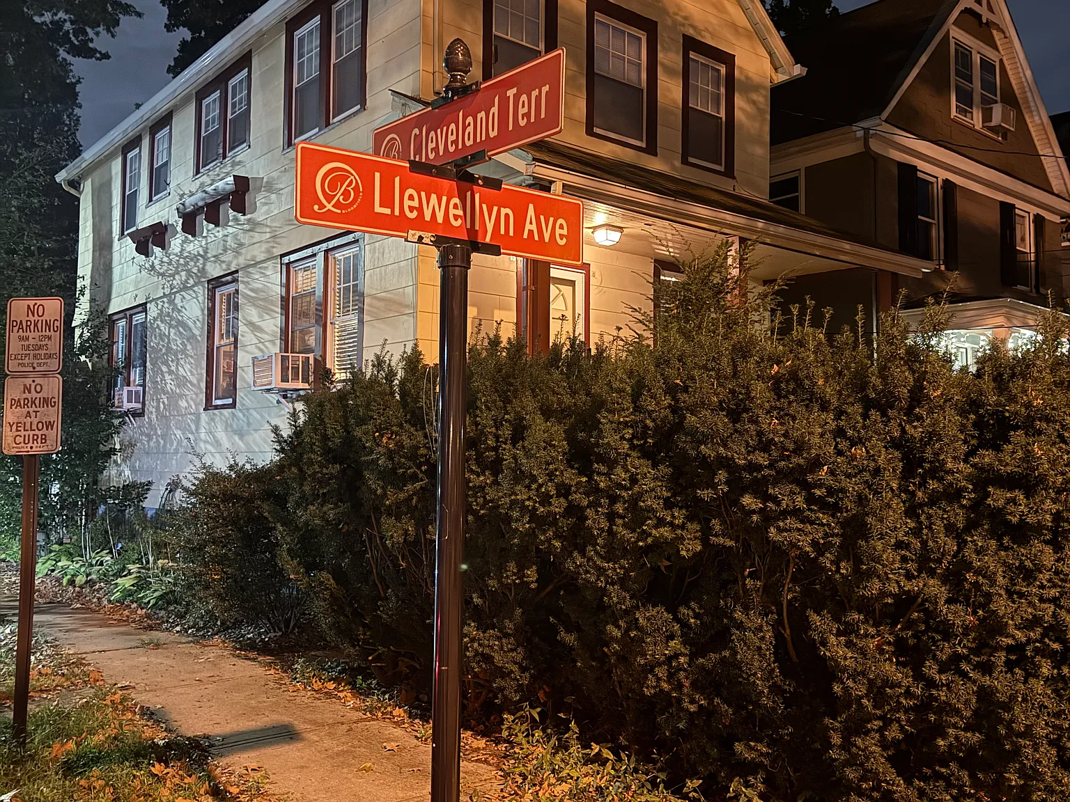 1 bed, 1.5 bath, $2,300 — Photo 3
