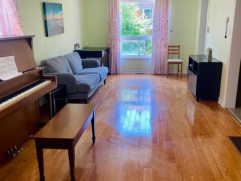 10 Cobblehill Ct — Photo 3