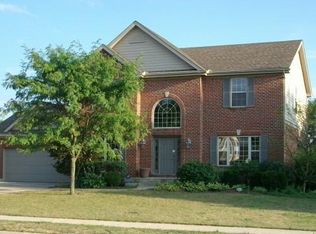 1132 Yankee Woods Dr, Dayton, OH 45458