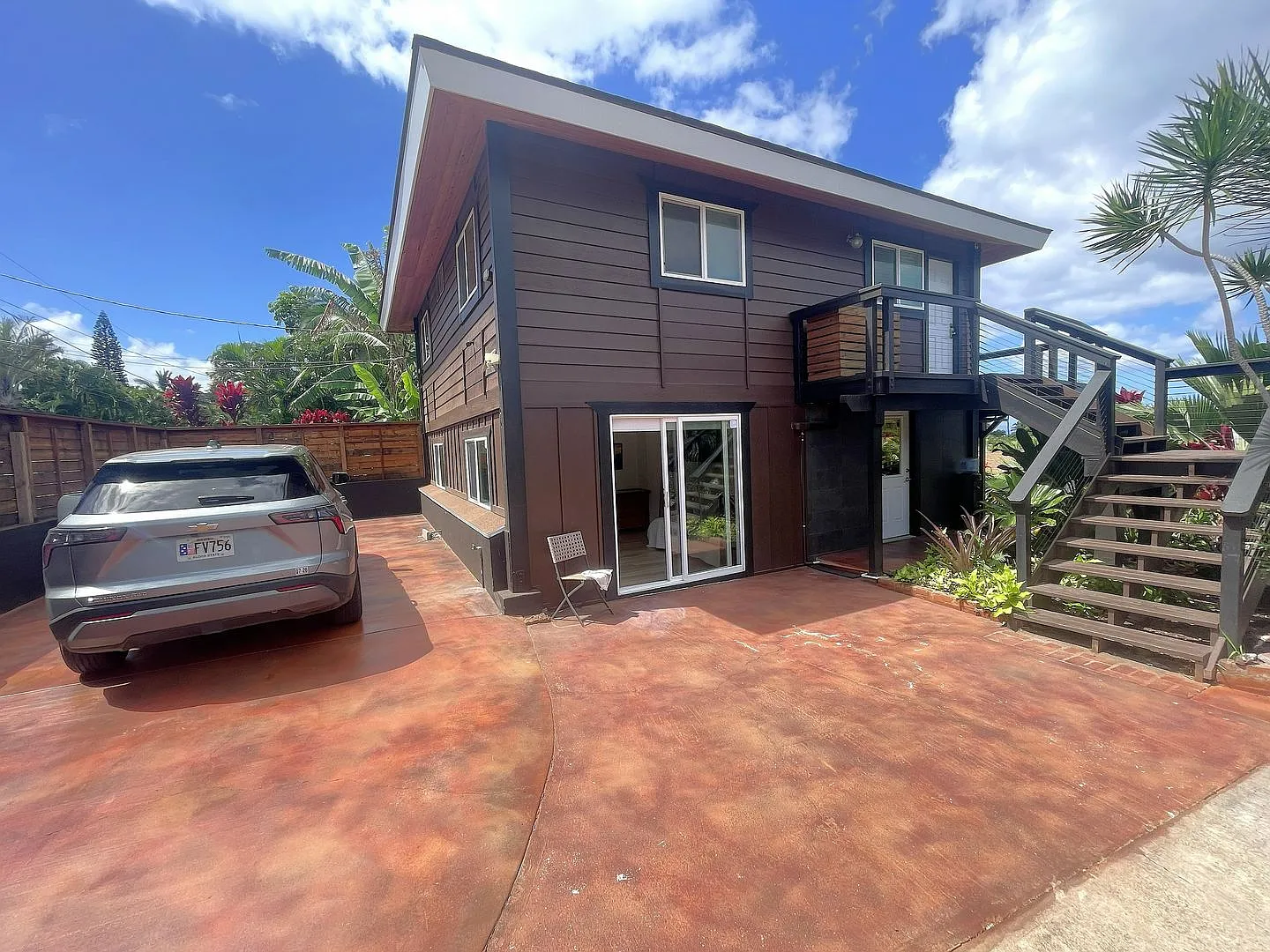 Unique setup in Maui Meadows - Mostly Furnished 2 Bed/2 Bath Prime Location w/Ocean Views — Photo 2