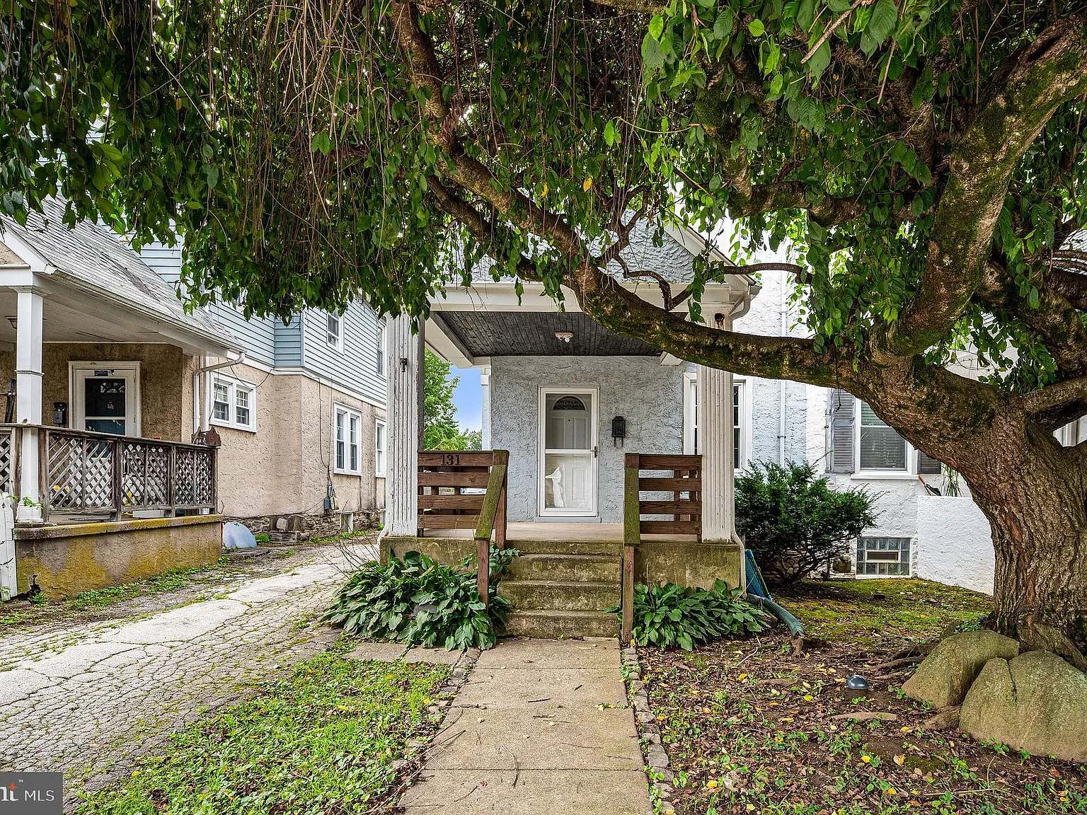 3 bed, 1.0 bath, 1184 sqft, $2,000 — Photo 1