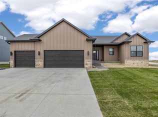 3468 Quartz Dr, Marion, IA