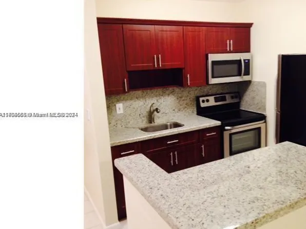 2838 Madison St APT 10, Hollywood, FL 33020